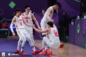 胡明轩：要以身作则 把比赛经验&防守态度传递给年轻球员