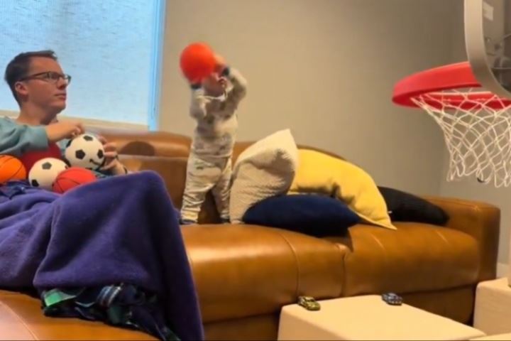 🥰湖人勇士报价多少？小婴儿篮球天赋爆棚 不开玩笑比库里强