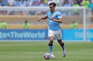 赖因德斯：新赛季的目标是在曼城赢得奖杯，瓜帅能让我变得更好