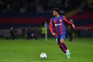 记者：巴尔德今早训练中左腿筋受伤，将缺席大约三周时间