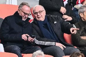 鲁梅尼格：俱乐部哲学无价，拜仁永远不会像切尔西那样45人在册