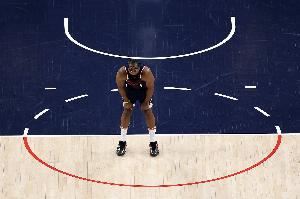 找找感觉？哈登3场季前赛场均6分7.7助 三项命中率36.8/10/50%